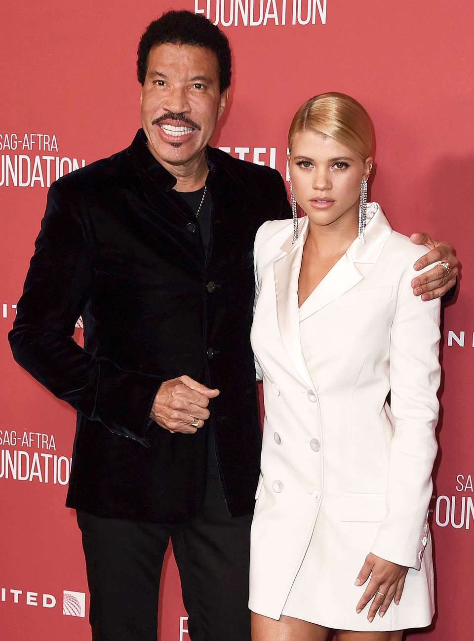 Sofia Richie: Chìm trong danh tiếng của cha, chỉ thu hút vì chuyện tình ái - 2 Sofia Richie: Chìm trong danh tiếng của cha, chỉ thu hút vì chuyện tình ái - 2