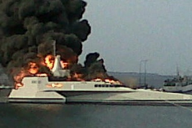 Hé lộ nguyên nhân thiêu trụi “siêu chiến hạm” Indonesia