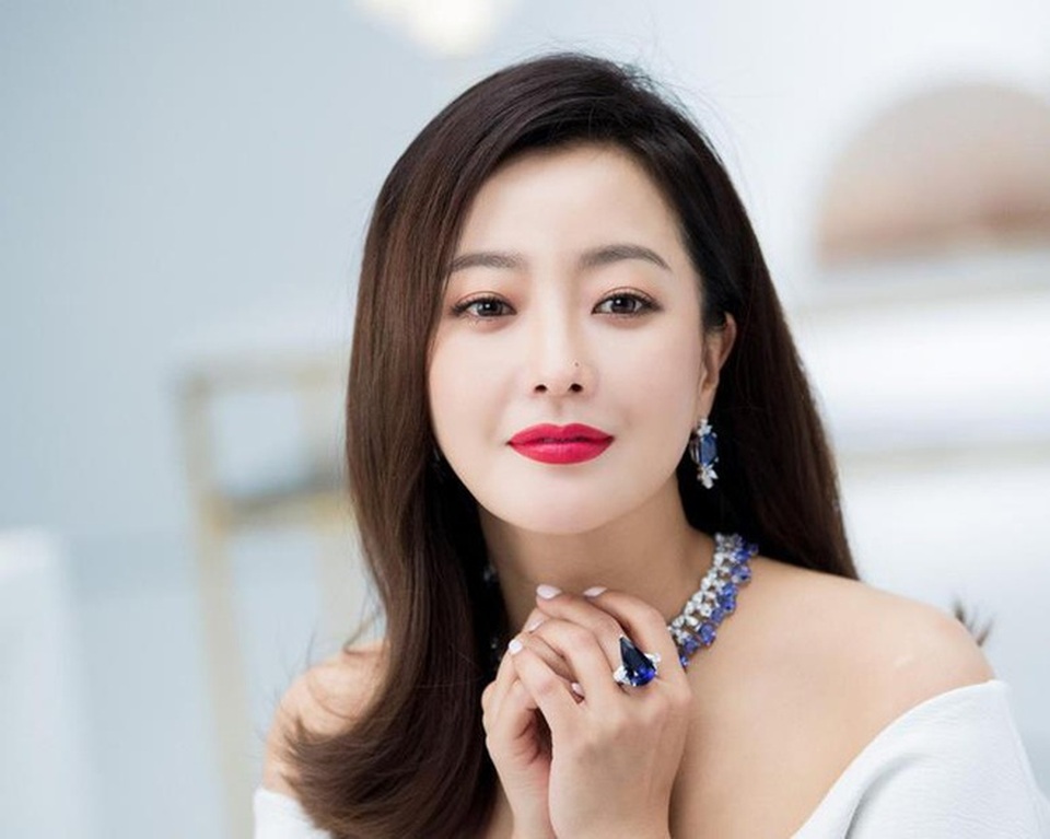 Kim Hee Sun - Mỹ nhân nhận mình đẹp hơn Song Hye Kyo, Kim Tae Hee - 21 Kim Hee Sun - Mỹ nhân nhận mình đẹp hơn Song Hye Kyo, Kim Tae Hee - 21