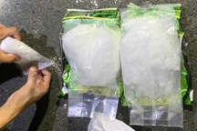 Hai người đàn ông mua hơn 2kg ma túy đá ở TPHCM về Cà Mau tiêu thụ