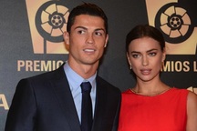 C.Ronaldo bị tố hiếp dâm, dàn tình cũ bốc lửa cũng không được yên thân