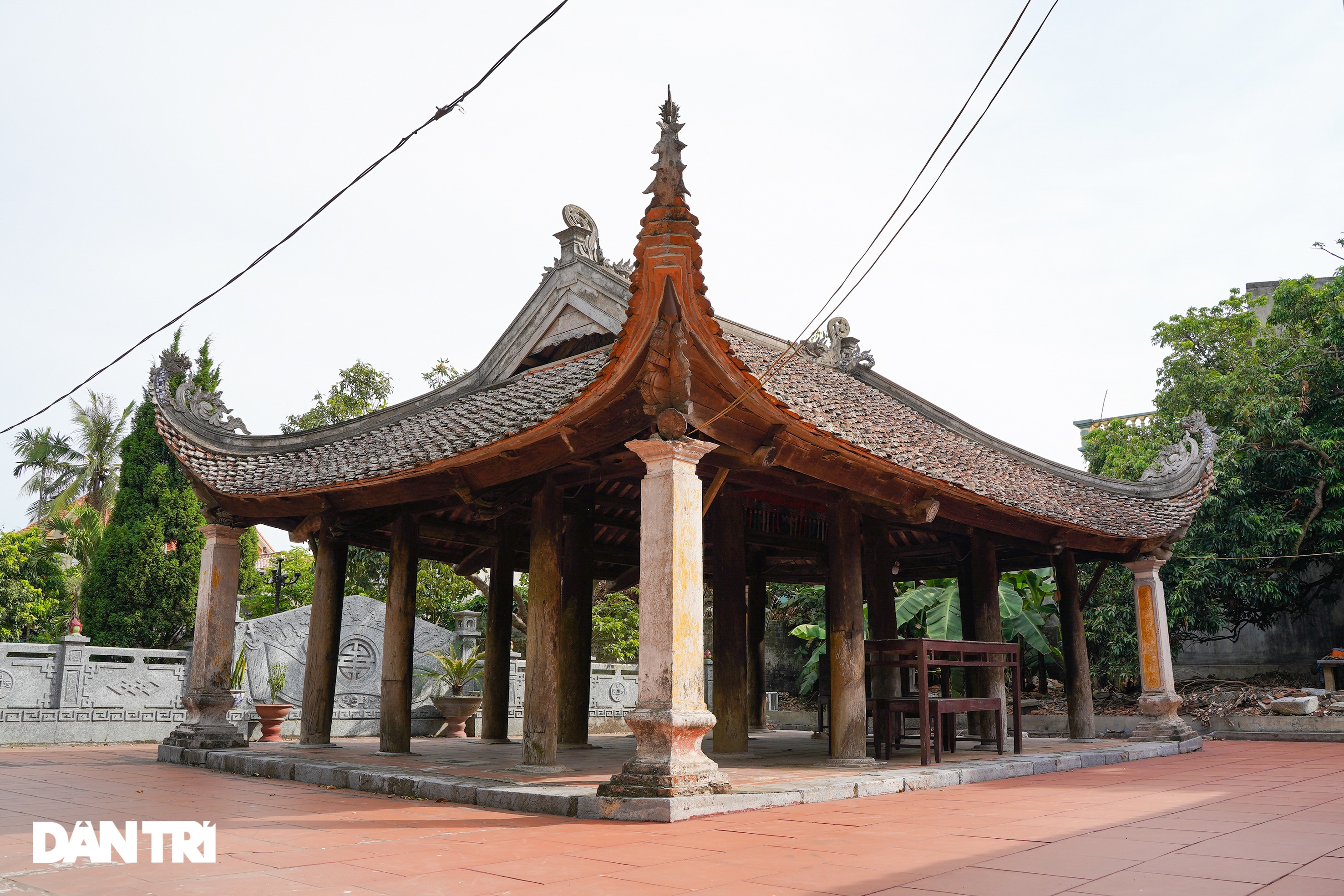 Chiêm ngưỡng di tích đá, tượng gỗ độc đáo trong chùa cổ 700 tuổi ở xứ Đông - 9 Chiêm ngưỡng di tích đá, tượng gỗ độc đáo trong chùa cổ 700 tuổi ở xứ Đông - 9