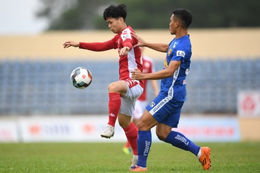 Công Phượng muốn ở lại TPHCM: Chờ bầu Đức quyết định