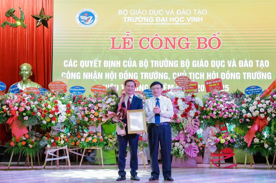 Trường Đại học Vinh có Hiệu trưởng mới - 1 Trường Đại học Vinh có Hiệu trưởng mới - 1