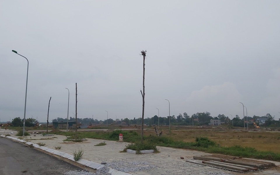 Vụ chết vẫn chưa nhận được đất tái định cư: Dân ngóng qua 4 đời chủ tịch! - 3 Vụ chết vẫn chưa nhận được đất tái định cư: Dân ngóng qua 4 đời chủ tịch! - 3