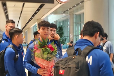 Đội tuyển Việt Nam đến Singapore, sẵn sàng đối đầu đội chủ nhà tại AFF Cup
