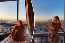 Người mẫu Elsa Hosk bị chỉ trích vì đăng ảnh khỏa thân bên con gái