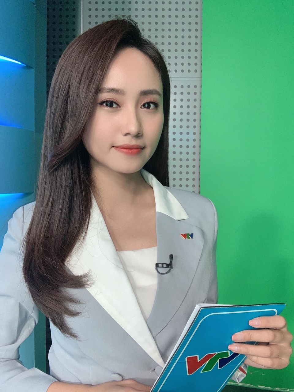 Bốn mỹ nhân dẫn bản tin thời tiết xinh đẹp của VTV - 10 Bốn mỹ nhân dẫn bản tin thời tiết xinh đẹp của VTV - 10