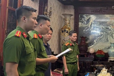 Bắt tạm giam 2 bị can liên quan đến ổ nhóm tội phạm do Ý “Ẻng” cầm đầu