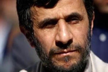 Một luật sư Israel muốn tòa truy tố Tổng thống Iran