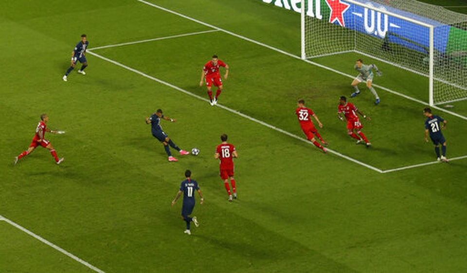 Ba cầu thủ chơi tệ nhất trong trận chung kết Champions League - 3 Ba cầu thủ chơi tệ nhất trong trận chung kết Champions League - 3