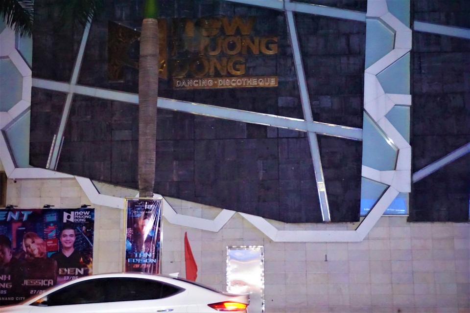 Karaoke, vũ trường cửa đóng then cài phòng, chống dịch Covid-19 - 8 Karaoke, vũ trường cửa đóng then cài phòng, chống dịch Covid-19 - 8