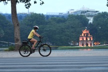 Hà Nội thí điểm làn đường riêng cho xe đạp, nên hay không?