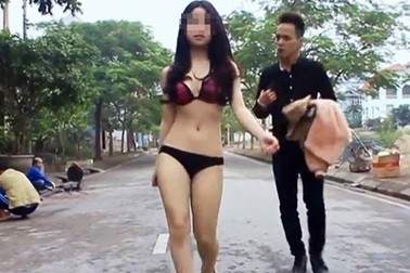 Chướng mắt thiếu nữ Việt đua nhau cởi đồ diễn “Anh không đòi quà”