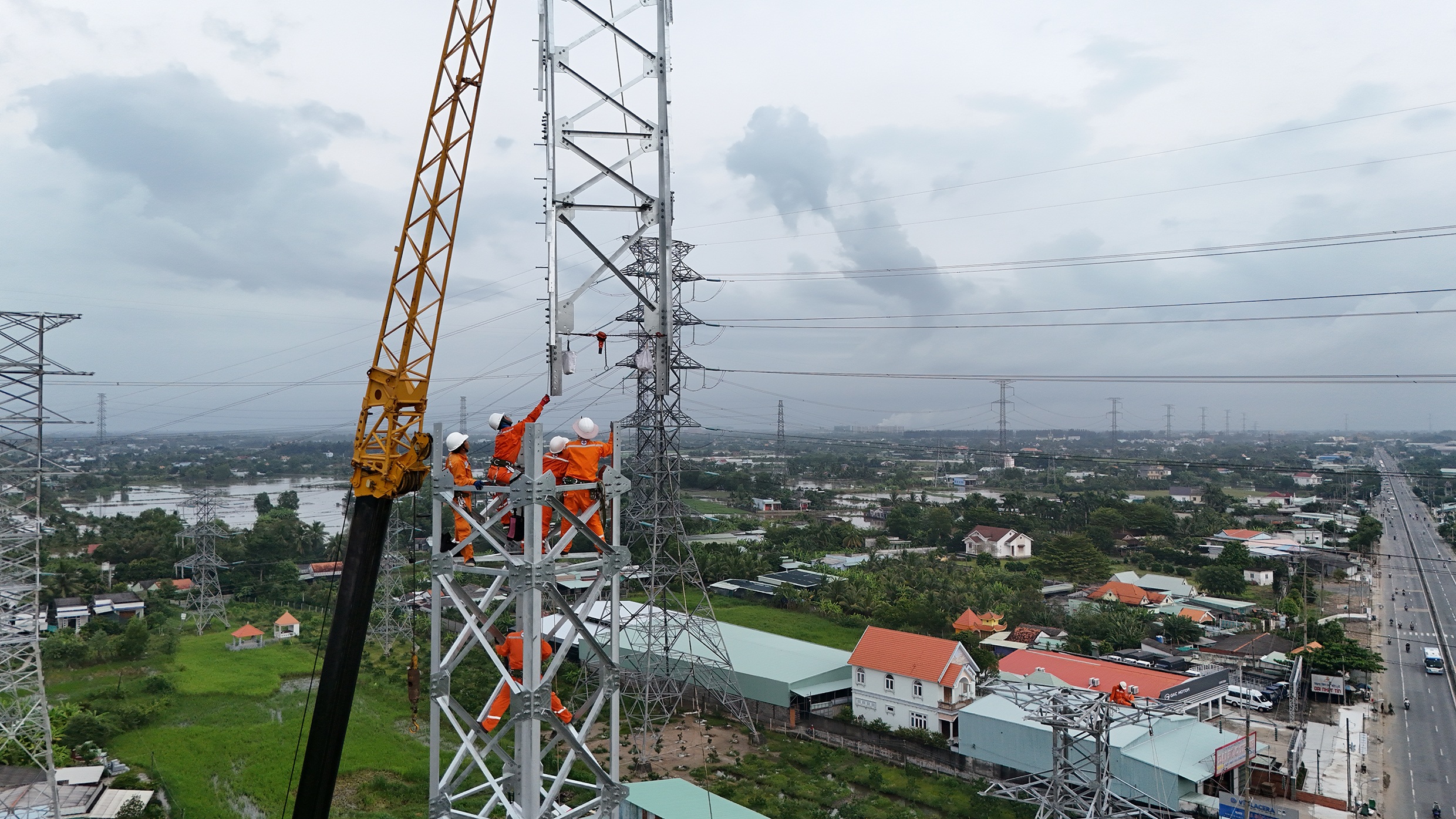 Nỗ lực ngày đêm - Tinh thần đồng đội - Chăm lo đời sống - Hành động nhỏ - Ý nghĩa lớn