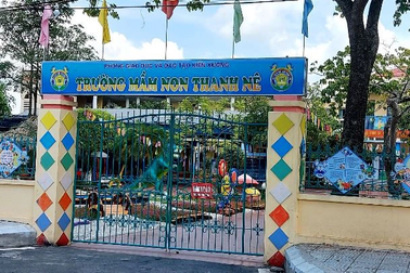 Vụ tin nhắn "lòng xào dưa": Yêu cầu nhà trường xử lý các vấn đề liên quan