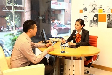 Ngân hàng “hút” khách bằng… nhà đẹp, xe sang