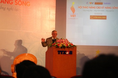 Nên bỏ phân loại đạo đức trong trường phổ thông