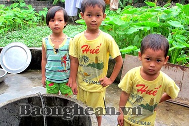 Cảm phục câu chuyện cứu bạn của hai em nhỏ