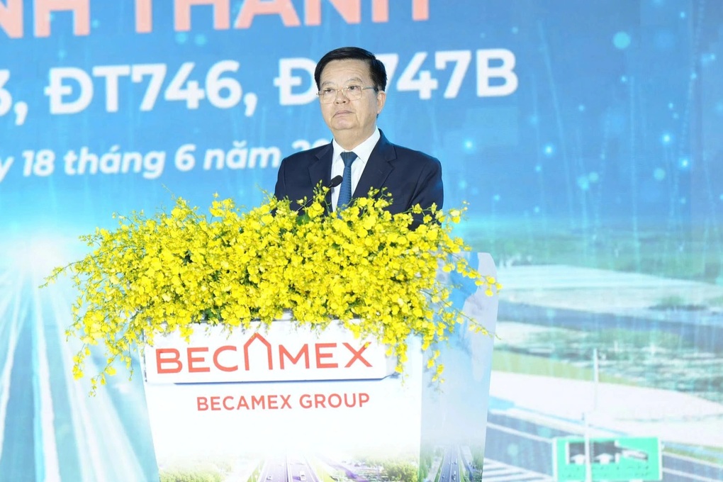 Phó Thủ tướng Mai Văn Chính dự lễ khởi công Vành đai 4 TPHCM tại Bình Dương - 1 Phó Thủ tướng Mai Văn Chính dự lễ khởi công Vành đai 4 TPHCM tại Bình Dương - 1