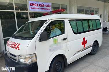 Mổ cấp cứu bé trai trong vụ chồng nghi đâm vợ con rồi nhảy lầu ở TPHCM