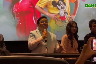 Đàm Vĩnh Hưng động viên cháu nội nghệ sĩ Bảo Quốc giả gái