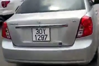 Hà Nội: Nghẹt thở cảnh truy đuổi xe "điên" như phim hành động