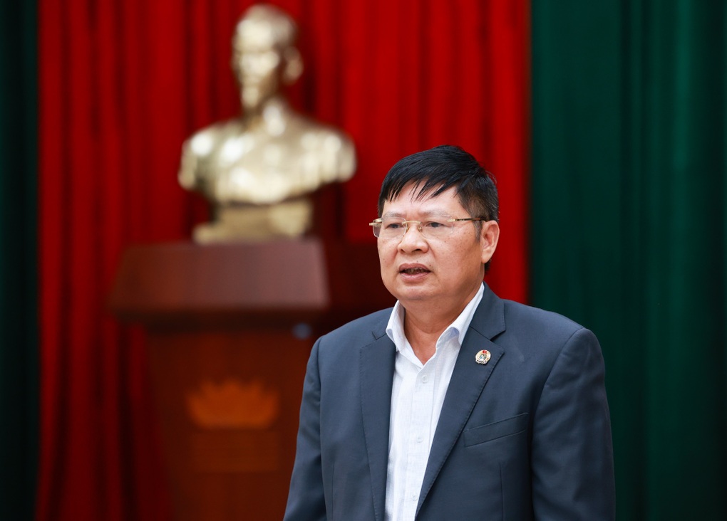 Mang Tết đến với công nhân, lao động khó khăn, bị mất việc - 2 Mang Tết đến với công nhân, lao động khó khăn, bị mất việc - 2