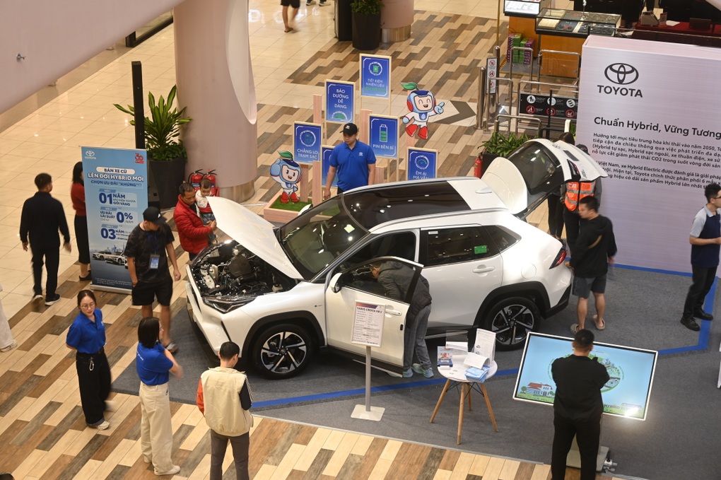 Toyota Yaris Cross 2025: SUV đô thị hàng đầu doanh số phân khúc B-SUV - 3 Toyota Yaris Cross 2025: SUV đô thị hàng đầu doanh số phân khúc B-SUV - 3