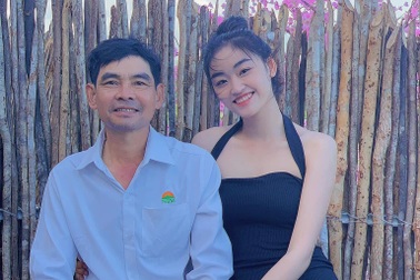 Bố Hoa hậu Yến Nhi đuối sức, bị lật xuồng trong lũ hiện ra sao?