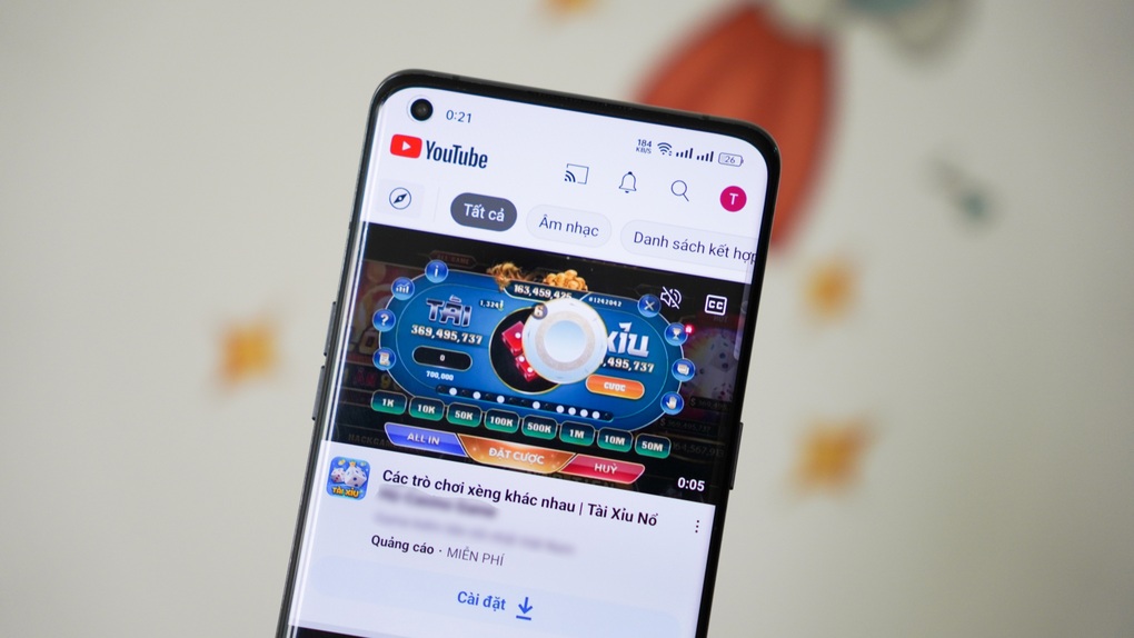 Quảng cáo cờ bạc, tài xỉu tràn lan trên Facebook, YouTube - 2 Quảng cáo cờ bạc, tài xỉu tràn lan trên Facebook, YouTube - 2