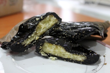 Về miền gái đẹp thưởng thức đặc sản bánh gai