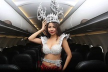 Bộ Văn hoá yêu cầu xử nghiêm vụ biểu diễn phản cảm trên máy bay đón U23