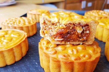 "Đặt gạch" chờ 45 ngày mua bánh trung thu handmade