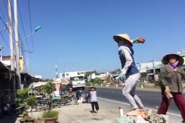 Bắt 1 bị can gần 50 lần đập phá nhà hàng xóm