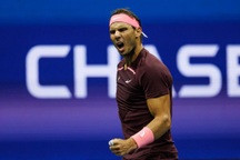 Nadal đổ máu trong chiến thắng trước Fognini