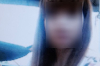 Cuồng ghen, chồng đâm chết vợ trên giường ngủ