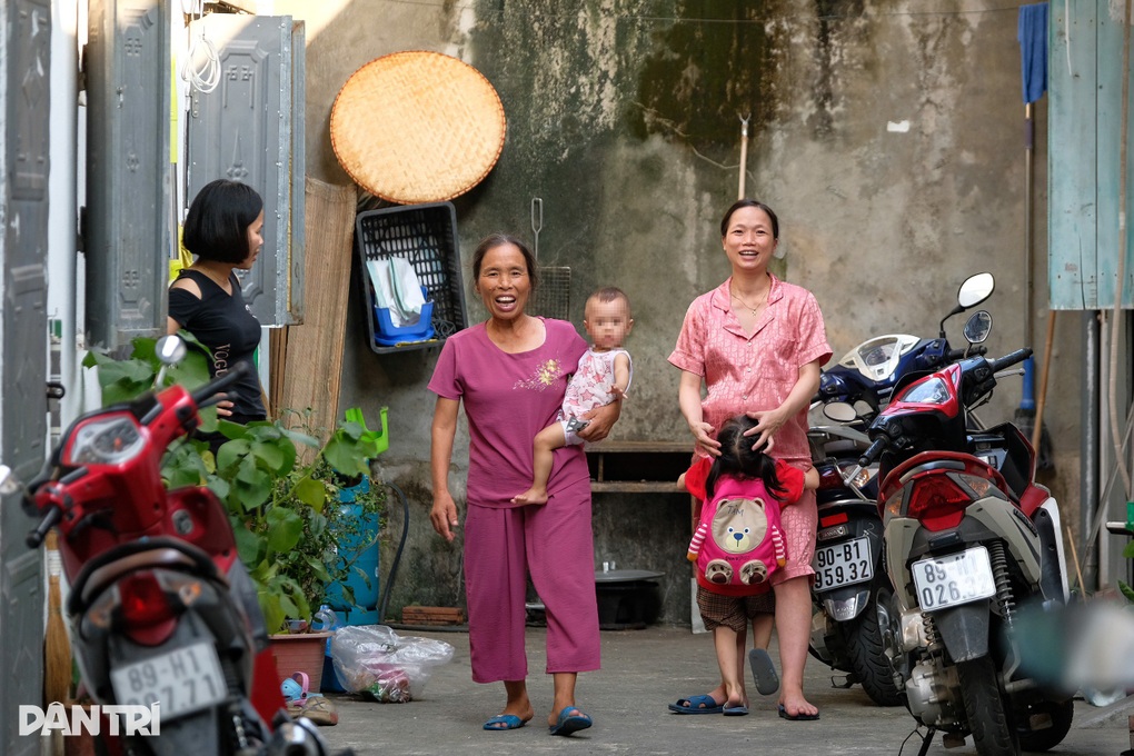 17 năm đôi vợ chồng công nhân trông mong về căn nhà, giấc mơ an cư - 1 17 năm đôi vợ chồng công nhân trông mong về căn nhà, giấc mơ an cư - 1
