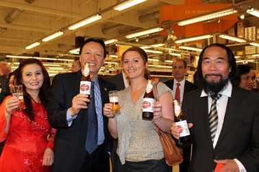 Người quảng bá bia Việt ở lễ hội Bia trên đất Đức