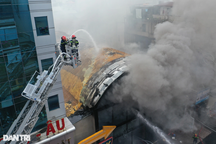 Cháy tại các khu dân cư diễn biến phức tạp