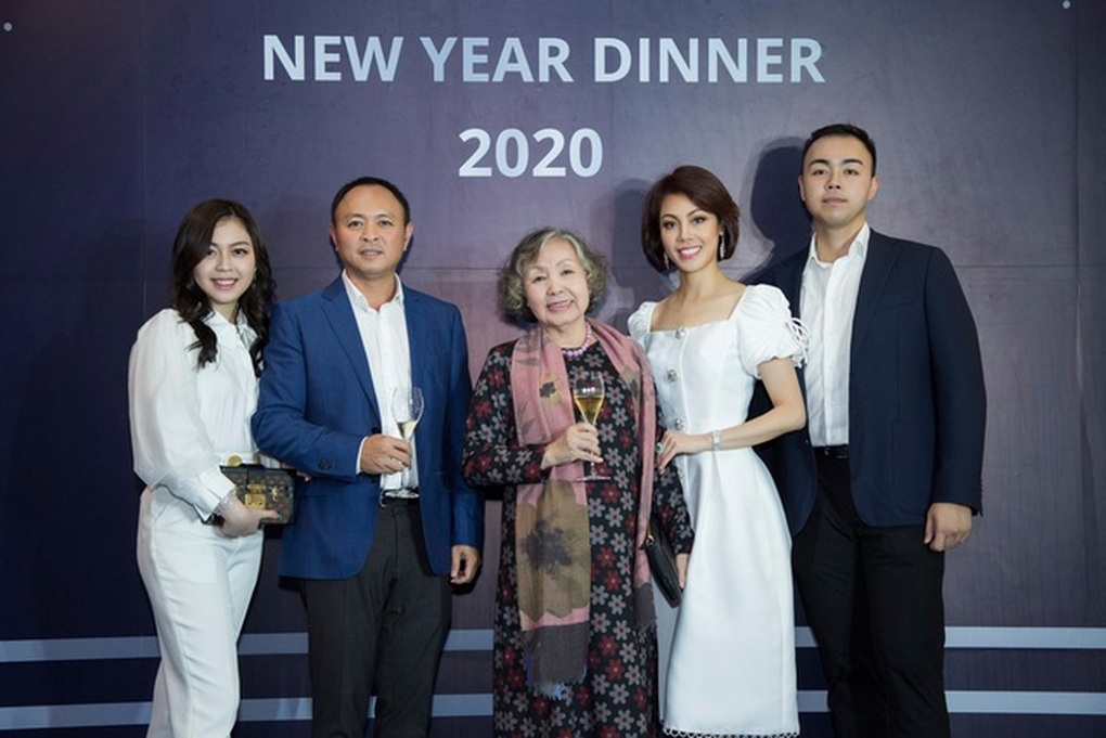 Gia tộc kín tiếng Sơn Kim: Từ hợp tác xã dệt may đến đế chế đa ngành - 3 Gia tộc kín tiếng Sơn Kim: Từ hợp tác xã dệt may đến đế chế đa ngành - 3