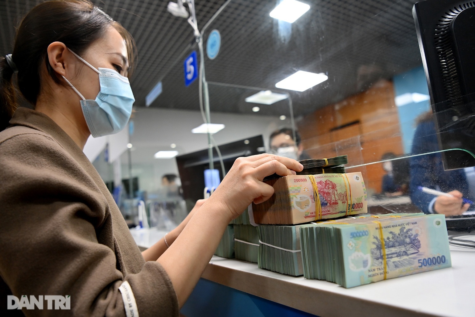 “Van an toàn” tín dụng và nhu cầu phát triển - 1 “Van an toàn” tín dụng và nhu cầu phát triển