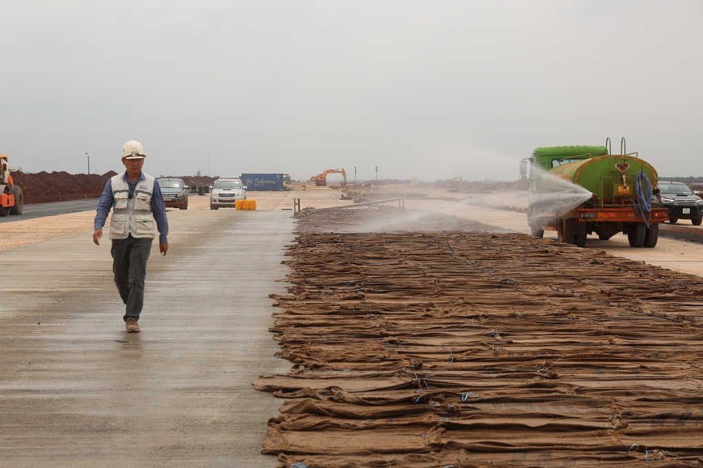 Công bố liên danh trúng gói thầu hơn 6.000 tỷ đồng của sân bay Long Thành - 1 Công bố liên danh trúng gói thầu hơn 6.000 tỷ đồng của sân bay Long Thành - 1