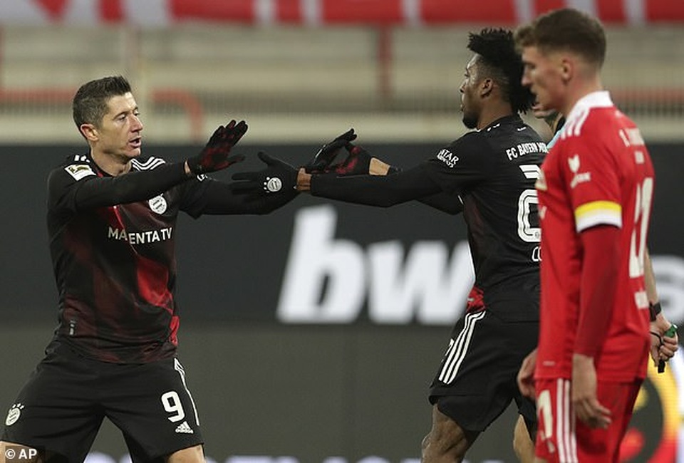Bayern Munich hòa thất vọng, Dortmund thua đậm khi vắng Haaland - 2 Bayern Munich hòa thất vọng, Dortmund thua đậm khi vắng Haaland - 2