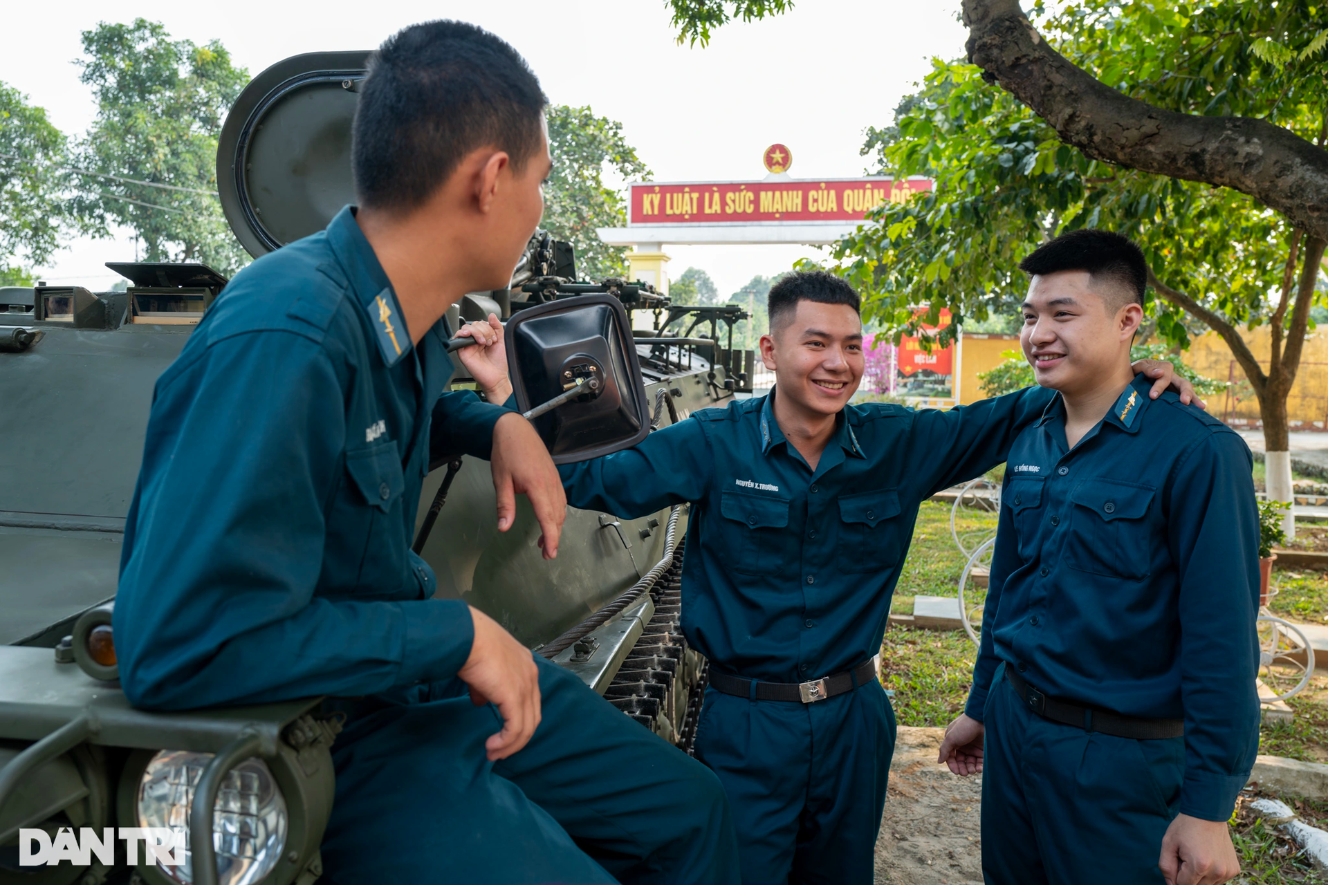 Một ngày huấn luyện tại Tiểu đoàn tên lửa bảo vệ sân bay Nội Bài - 12 Một ngày huấn luyện tại Tiểu đoàn tên lửa bảo vệ sân bay Nội Bài - 12