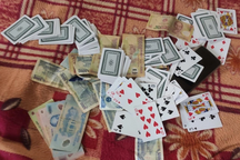 Phó Bí thư Đảng ủy xã bị bắt quả tang trên chiếu bạc