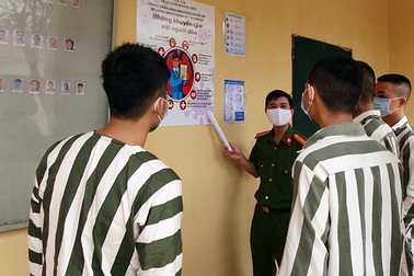 Tạm dừng cho phép gia đình gặp phạm nhân, gửi đồ tiếp tế vì Covid-19