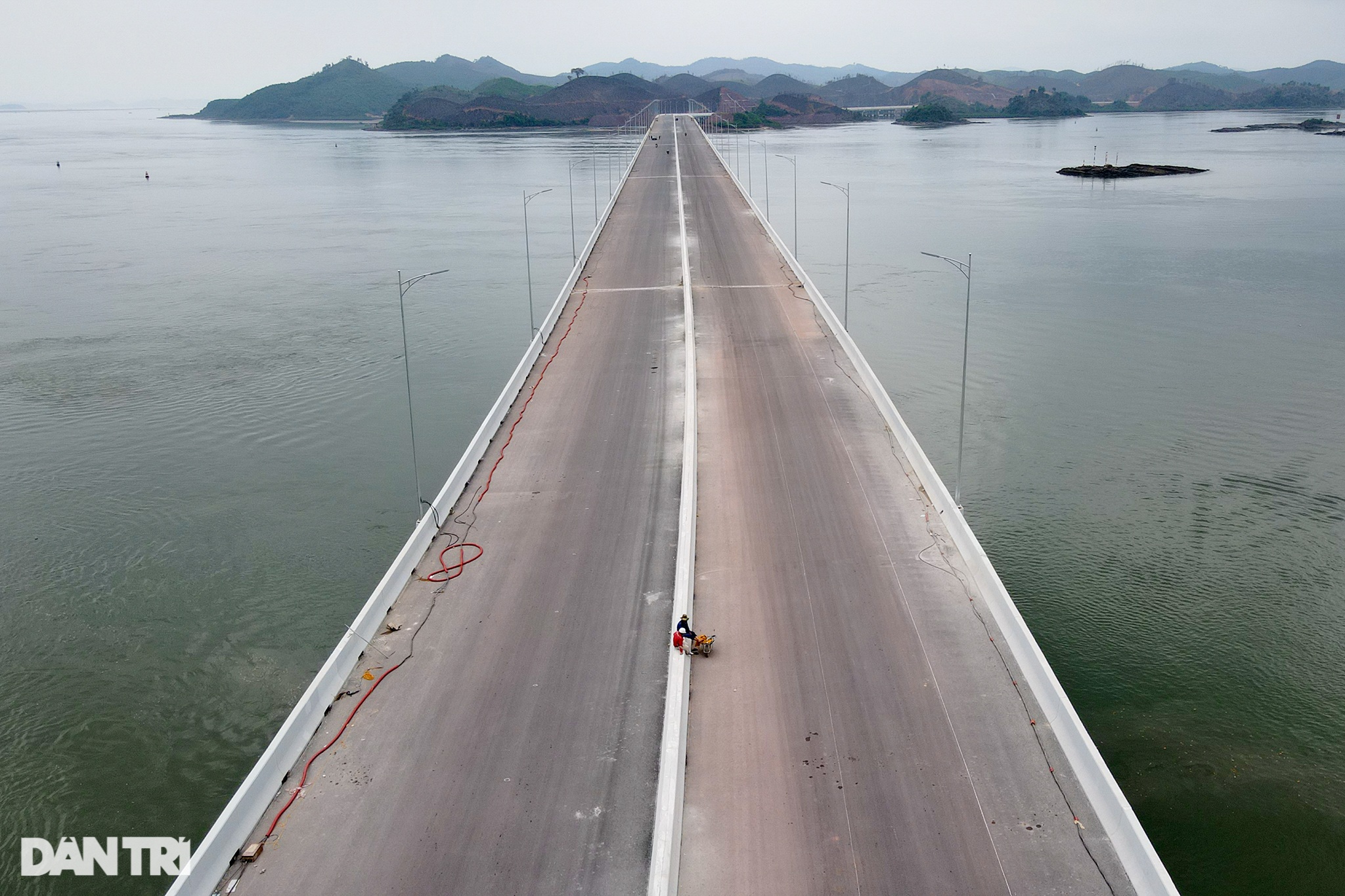 Chiêm ngưỡng cầu vượt biển 800 tỷ đồng dài nhất tỉnh Quảng Ninh - 8 Chiêm ngưỡng cầu vượt biển 800 tỷ đồng dài nhất tỉnh Quảng Ninh - 8