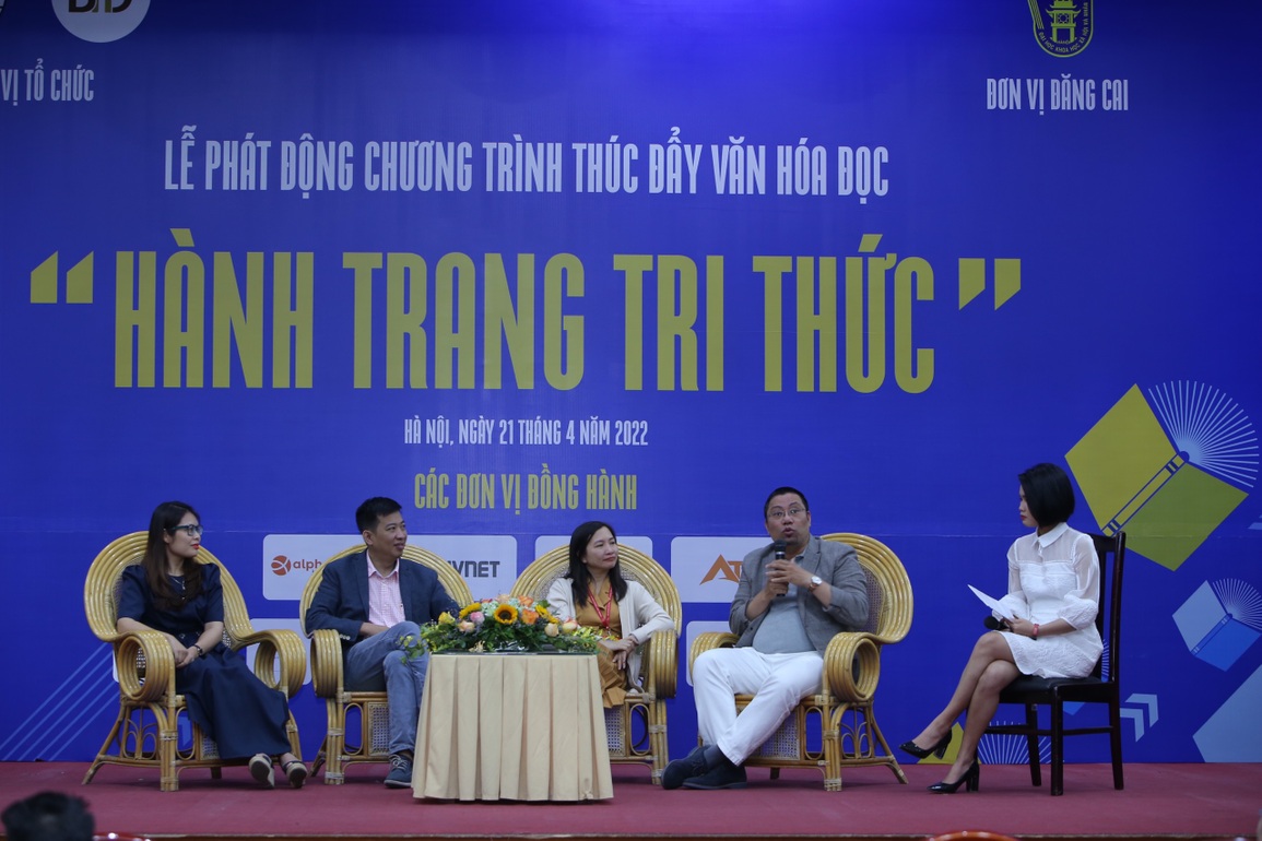 Mỗi thanh niên một cuốn sách làm bạn - 1 Mỗi thanh niên một cuốn sách làm bạn - 1