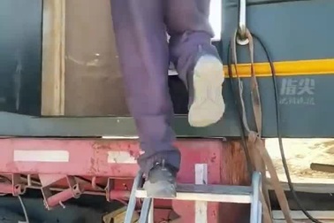 Chi 650 triệu đồng mua toa tàu cũ làm khách sạn di động cho cả nhà đi chơi